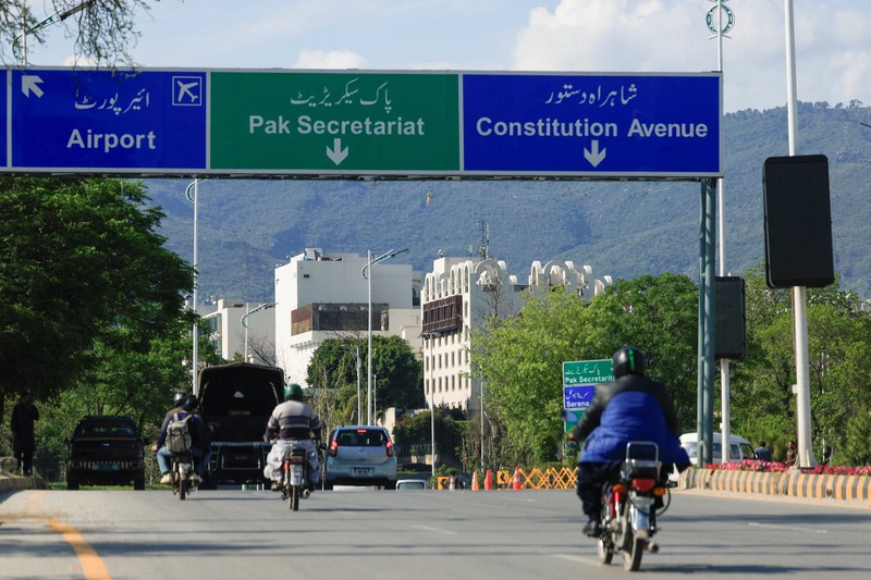 Islamabad memperketat keamanan, menyatakan libur dua hari menjelang pembicaraan AS-Iran, Kamis (9/4/2026). (REUTERS/Asim Hafeez)