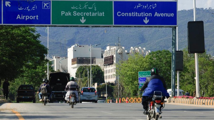 Islamabad memperketat keamanan, menyatakan libur dua hari menjelang pembicaraan AS-Iran, Kamis (9/4/2026). (REUTERS/Asim Hafeez)