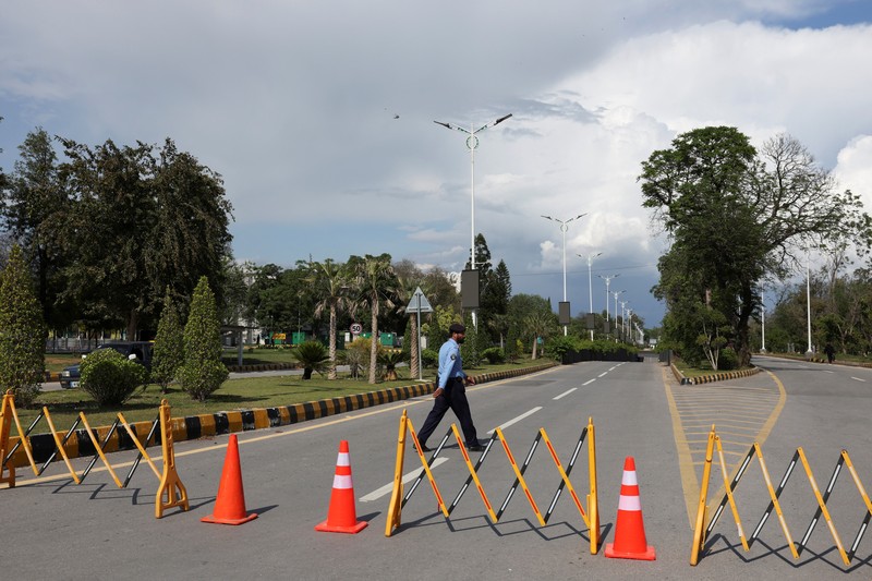 Islamabad memperketat keamanan, menyatakan libur dua hari menjelang pembicaraan AS-Iran, Kamis (9/4/2026). (REUTERS/Asim Hafeez)