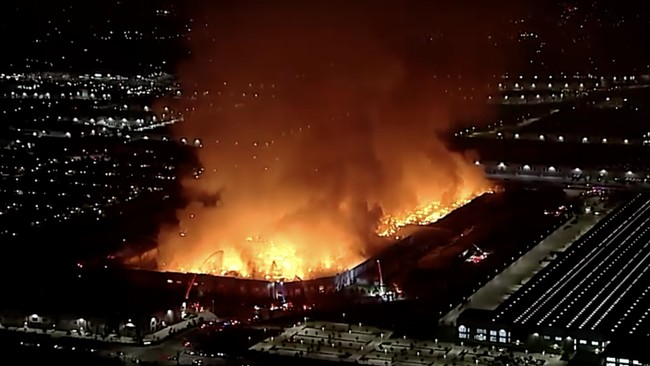 Gudang Pabrik Kertas Terkenal Terbakar Hebat, 1 Karyawan Ditangkap