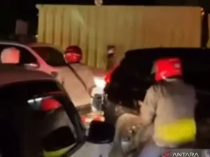 Lampu Merah Mati, Jalan Tubagus Angke Jakbar Macet Total