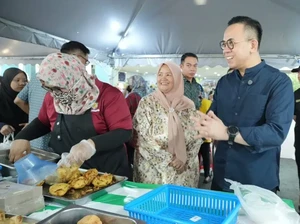 Awalnya 100 Bungkus, Kini 15.000 per Hari! Ini Kisah Sukses Penjual Nasi Lemak