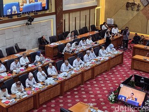 Menaker Beberkan Jurus Cegah PHK Massal