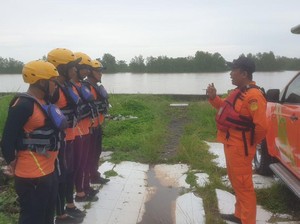 Kapal Muatan Sawit Dilaporkan Tenggelam di Pesisir Jambi, 3 ABK Hilang