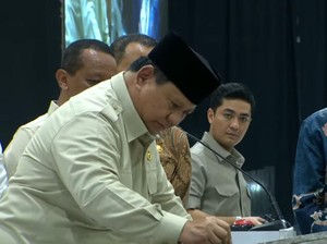 Usai Bus-Truk, RI Mau Produksi Sedan Listrik Besar-besaran