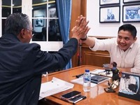 Seskab Teddy Temui Menteri PU Dini Hari Tadi, Bahas Proyek Prioritas