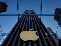 Apple. (REUTERS/Brendan McDermid/File Photo)