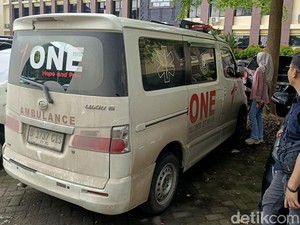 Ambulans Angkut 4 Pria Tanpa Pasien Dicegat Polisi, Ternyata Bawa 15 Kg Sabu