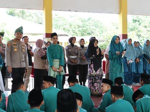 Bupati-Kapolres Siak Berikan Trauma Healing Guru-Siswa SMP usai Praktik Sains Maut