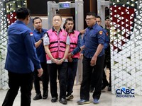 Penampakan Tersangka Kasus Dugaan Korupsi Pengadaan Minyak di Petral 