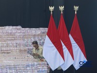 Begini Tumpukan 'Gunung Uang' Rp 11 T Sitaan Kejagung di Depan Prabowo