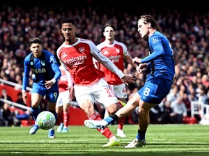 Arsenal Kurang Variasi Permainan