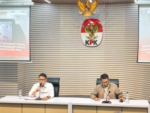 Bupati Tulungagung Pakai Hasil Peras 16 OPD untuk Sepatu Mewah-THR Forkopimda