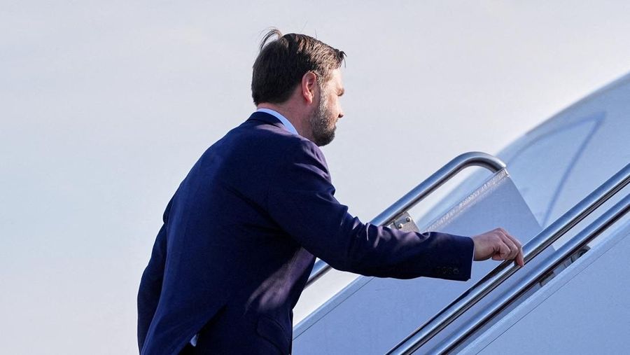 Pakistani Rangers patrol near the President's house, as Pakistan prepares to host the U.S. and Iran for peace talks, in Islamabad, Pakistan, April 10, 2026. REUTERS/Asim Hafeez