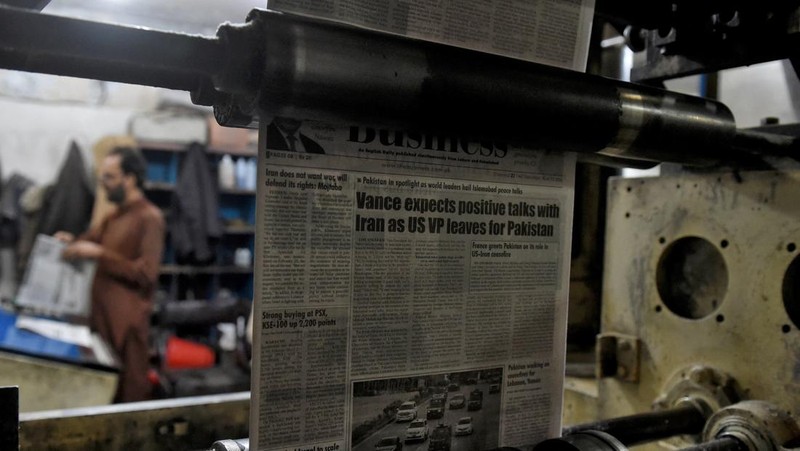 Pakistani Rangers patrol near the President's house, as Pakistan prepares to host the U.S. and Iran for peace talks, in Islamabad, Pakistan, April 10, 2026. REUTERS/Asim Hafeez
