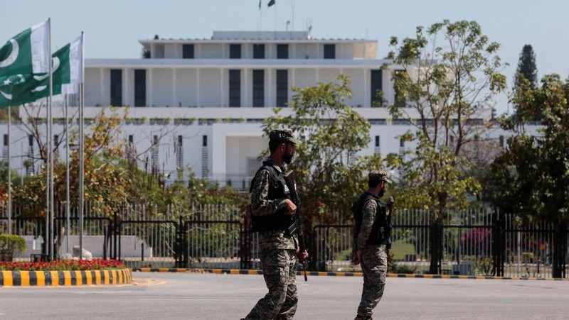 Pakistani Rangers patrol near the President's house, as Pakistan prepares to host the U.S. and Iran for peace talks, in Islamabad, Pakistan, April 10, 2026. REUTERS/Asim Hafeez