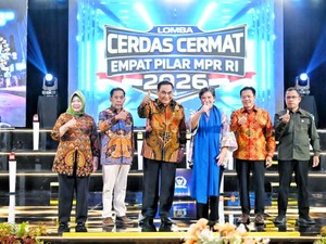 Bambang Pacul Gaungkan Nilai Sejarah di Lomba Cerdas Cermat MPR Jateng