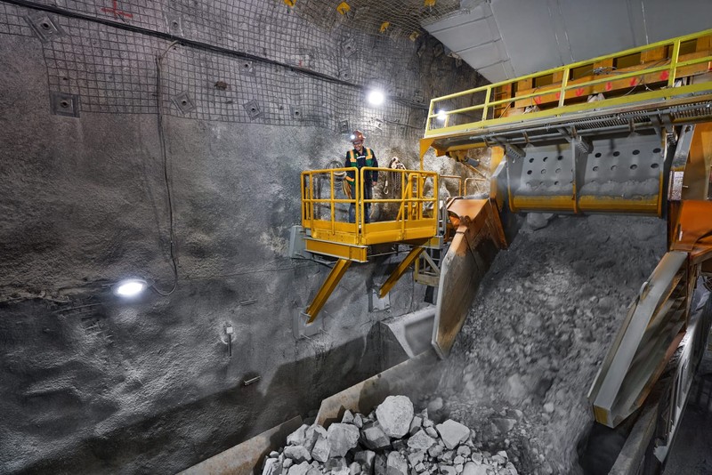 Area tambang terbuka Grasberg dan tambang bawah tanah Deep Mill Level Zone (DMLZ), PT Freeport Indonesia (PTFI). (PT Freeport Indonesia