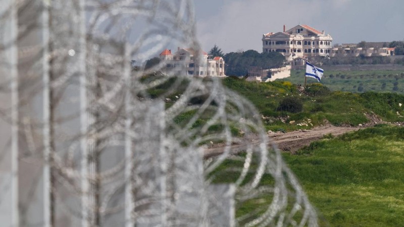 Smoke rises following an airstrike in Lebanon, as seen from Israeli side of the border, April 12, 2026. REUTERS/Amir Cohen