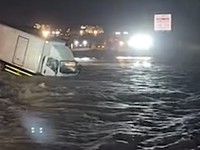 Cuaca Ekstrem Terjang Arab Saudi, Riyadh Banjir