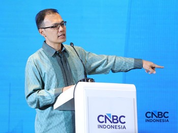 Hukum Tarik Menarik Dolar-Rupiah, Gak Bisa Sama-Sama Kuat