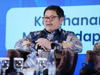 Kepala Departemen Pengelolaan Moneter dan Aset Sekuritas (DPMA) Bank Indonesia, Erwin Gunawan Hutapea memberi pemaparan dalam acara Central Banking Forum 2026, di Grand Ballroom Hotel Mandarin Oriental, Jakarta, Senin (13/4/2026). (CNBC Indonesia/Tri