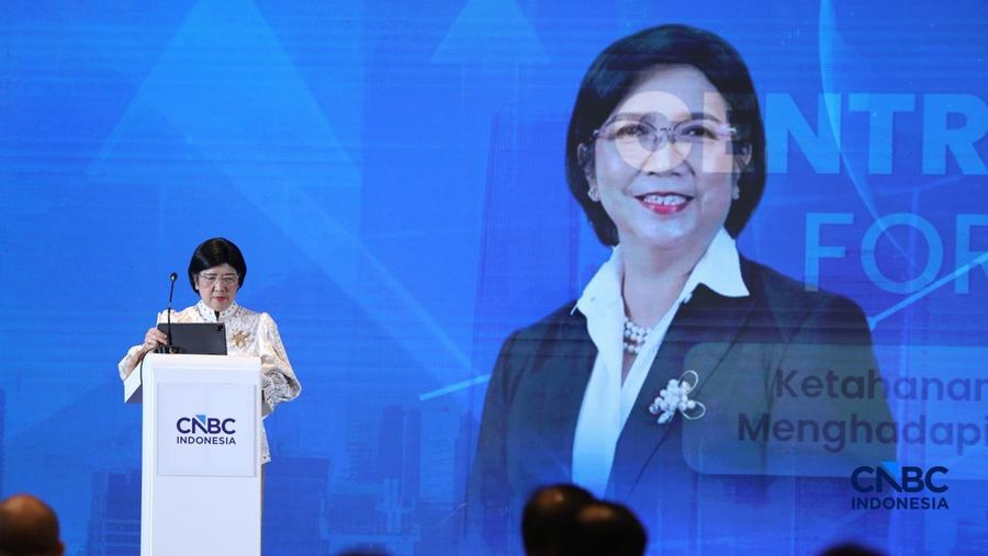 Keynote Speech Deputi Gubernur Senior Bank Indonesia, Destry Damayanti dalam acara Central Banking Forum 2026, di Grand Ballroom Hotel Mandarin Oriental, Jakarta, Senin (13/4/2026). (CNBC Indonesia/Tri Susilo)