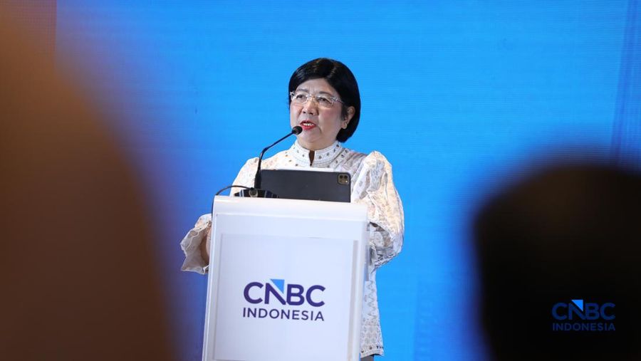 Keynote Speech Deputi Gubernur Senior Bank Indonesia, Destry Damayanti dalam acara Central Banking Forum 2026, di Grand Ballroom Hotel Mandarin Oriental, Jakarta, Senin (13/4/2026). (CNBC Indonesia/Tri Susilo)