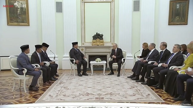 Prabowo Konsultasi ke Putin Bahas Geopolitik Dunia, Puji Peran Rusia