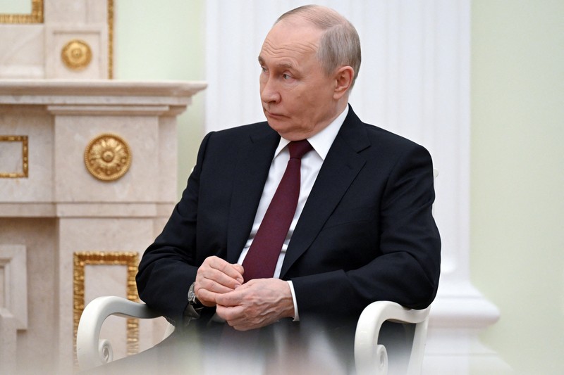 Para anggota delegasi, yang dipimpin oleh Presiden Rusia Vladimir Putin dan Presiden Indonesia Prabowo Subianto, mengadakan pembicaraan di Kremlin di Moskow, Rusia, 13 April 2026. (Igor Ivanko/Pool via REUTERS)