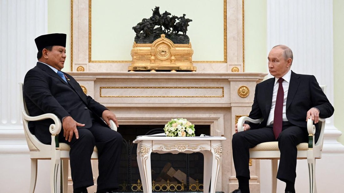 Prabowo Sambangi Putin, Bahas Arah Baru Geopolitik Global