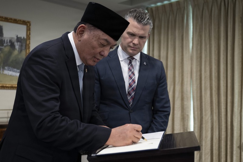 Secretary of War Pete Hegseth hosts a bilateral meeting with Indonesia Minister of Defense Sjafrie Sjamsoeddin at the Pentagon, Washington, D.C., April 13, 2026. (DoW photo by U.S. Navy Petty Officer 1st Class Eric Brann)