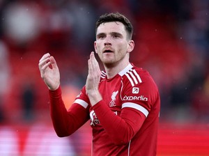 Tottenham Umumkan Transfer Andy Robertson