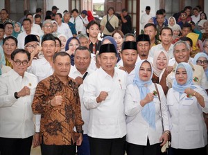Menkop Buka Raker Dekopin Jateng, Ajak Majukan UMKM Lewat Koperasi Desa