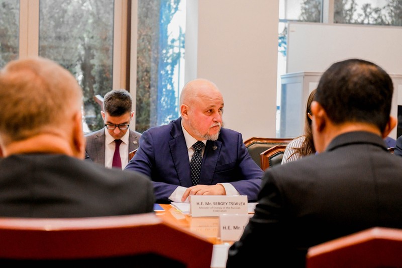 Menteri ESDM Bahlil Lahadalia mengadakan pertemuan bilateral dengan Menteri Energi Rusia di Moscow, Rusia, Selasa (14/4/2026). (Dok. Kementerian ESDM)