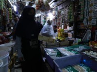 May Day! May Day! Harga Plastik Makin Mahal, Pedagang Sudah Teriak