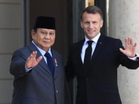 Seskab Teddy Beberkan Isi Pembicaraan 4 Mata Prabowo-Macron