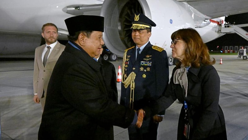 Presiden Prabowo Tiba di Paris Usai Pertemuan Intensif 5 Jam dengan Presiden Putin di Kremlin. (Biro Pers Sekretariat Presiden RI)