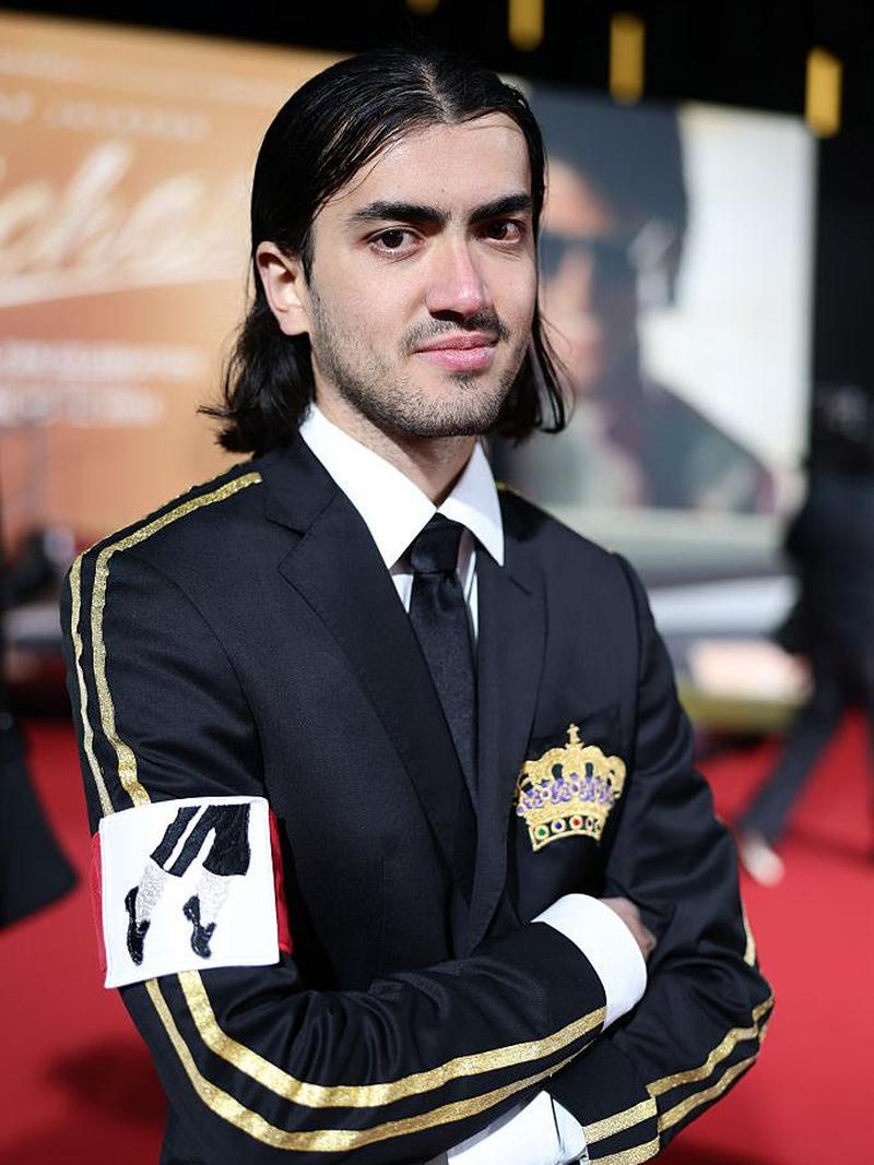 Penampilan Anak Bungsu Michael Jackson di Red Carpet, Jarang Tersorot Publik