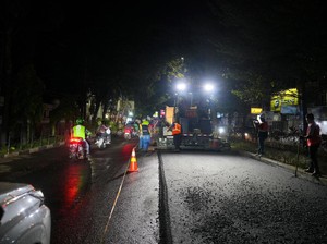 Jalan Aroepala Makassar Mulai Diaspal demi Kenyamanan-Keamanan Pengendara
