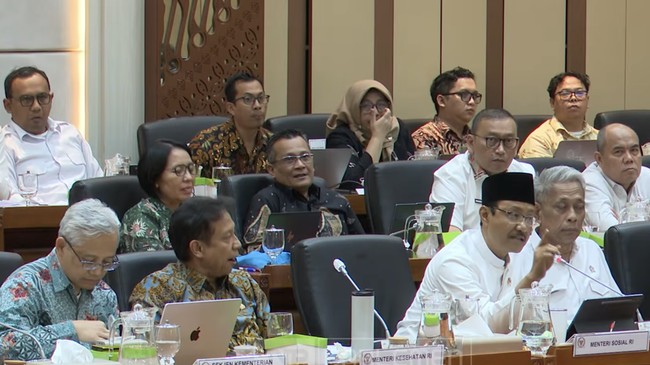 DPR Cecar Menkes dan Mensos Soal RS Tolak Pasien BPJS Non Aktif PBI