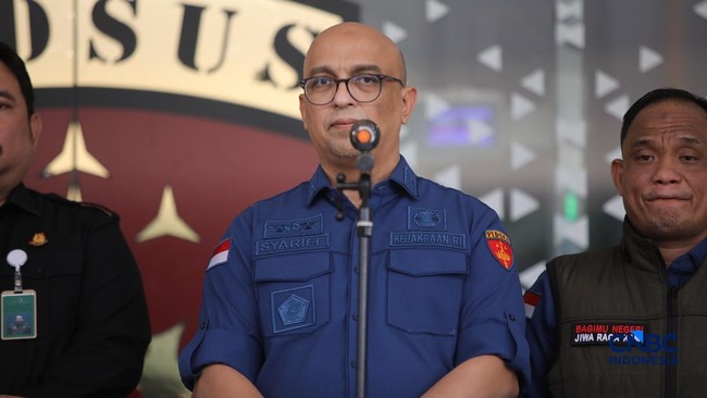 Kejagung Tetapkan Bos Tambang Bauksit Kalbar Tersangka Korupsi IUP