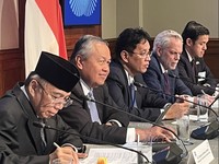 Gubernur Bank Indonesia Perry Warjiyo dan Menkeu Purbaya Yudhi Sadewa.