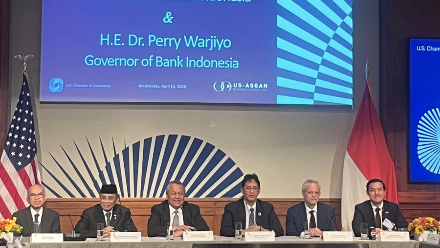 Gubernur Bank Indonesia Perry Warjiyo dalam pertemuan lanjutan dengan investor global, serta pertemuan dengan US-ASEAN Business Council dan International Monetary Fund dalam rangkaian IMF-World Bank Spring Meetings 2026 di Washington, D.C., AS. (15/4/2026). (Dok BI)