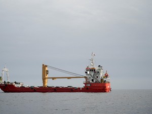 Kapal Tanker Iran Tembus Selat Hormuz di Tengah Blokade AS