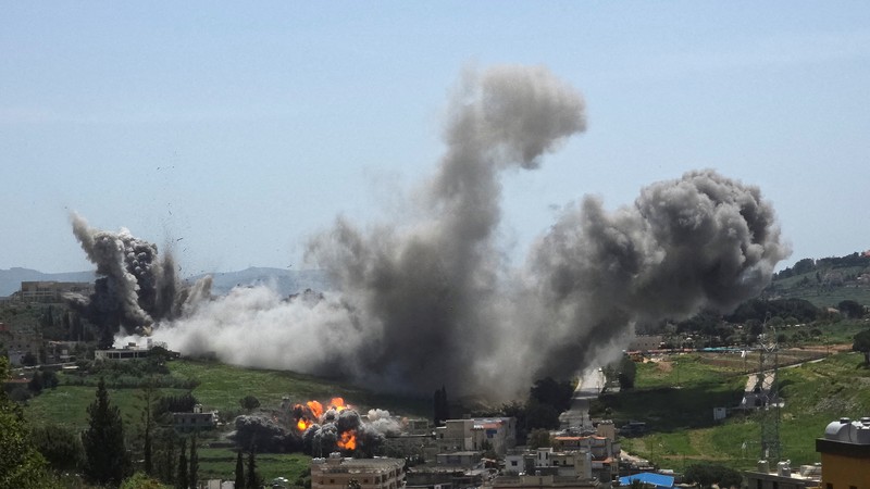 Smoke rises following an Israeli strike in Nabatieh, Lebanon, April 16, 2026.  REUTERS/Stringer