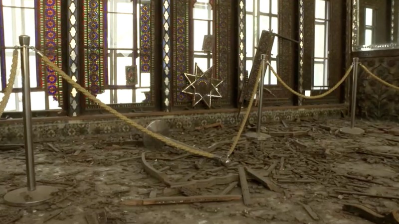 Istana Golestan yang terdaftar sebagai Situs Warisan Dunia UNESCO di Teheran dan kompleks Sa'dabad termasuk di antara situs-situs yang rusak. (Reuters TV)