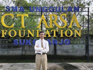 Hidup Tanpa Orang Tua, Nazril dari SMAU CT Arsa Berhasil Diterima Kampus Luar Negeri