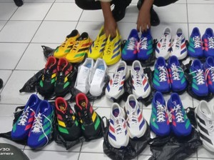 Polisi Ungkap Penyelundupan Sepatu dari Pabrik di Serang, Pelaku Utama Diburu