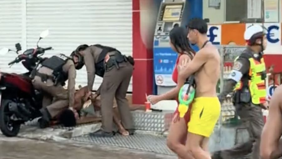 Sebuah video viral saat sejumlah turis menembakan air terhadap seorang sopir saat Songkran, sedikitnya 7 orang diamankan. (Tangkapan Layar Tiktok/Little patong via Detikcom)